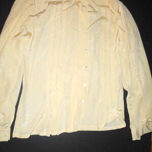Liz Clayborne pale yellow hidden button down blouse  embroidered sleeve size 10